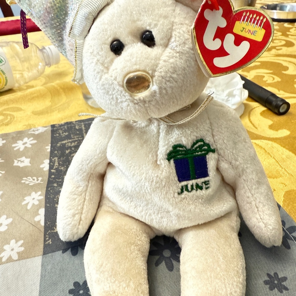 Ty Beanie Babies June Bear - Cream and Gold